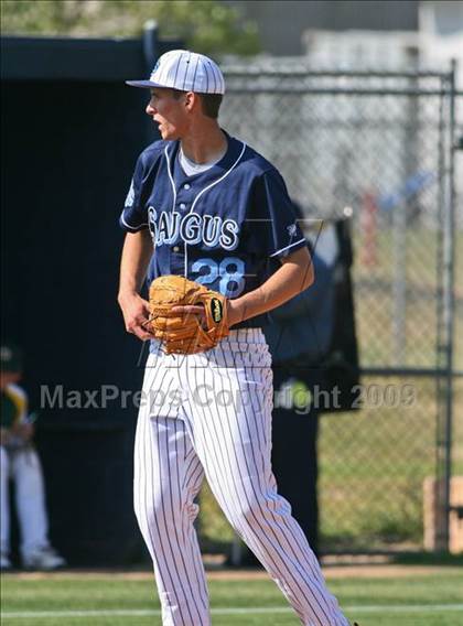 Thumbnail 2 in Canyon @ Saugus photogallery.