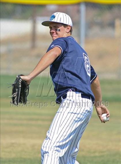 Thumbnail 1 in Canyon @ Saugus photogallery.