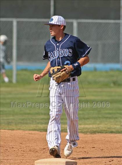 Thumbnail 3 in Canyon @ Saugus photogallery.