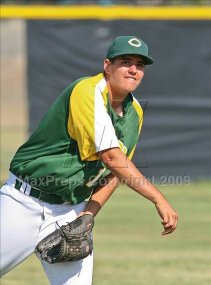 Thumbnail 3 in Canyon @ Saugus photogallery.