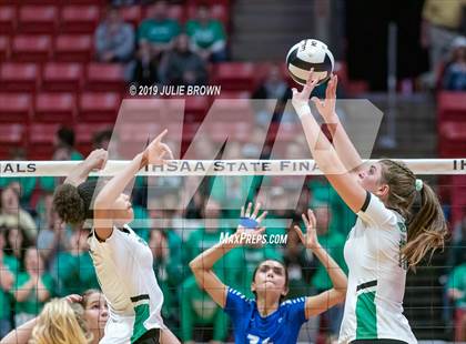 Thumbnail 1 in New Castle vs. Hamilton Southeastern (IHSAA 4A State Final) photogallery.