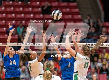 Thumbnail 2 in New Castle vs. Hamilton Southeastern (IHSAA 4A State Final) photogallery.