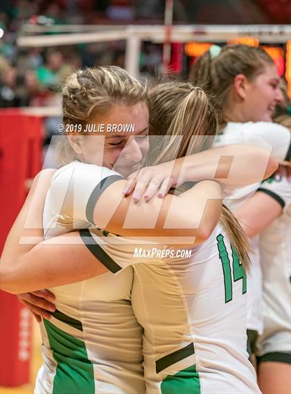Thumbnail 3 in New Castle vs. Hamilton Southeastern (IHSAA 4A State Final) photogallery.