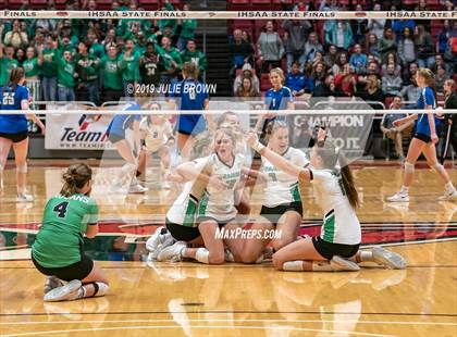 Thumbnail 1 in New Castle vs. Hamilton Southeastern (IHSAA 4A State Final) photogallery.