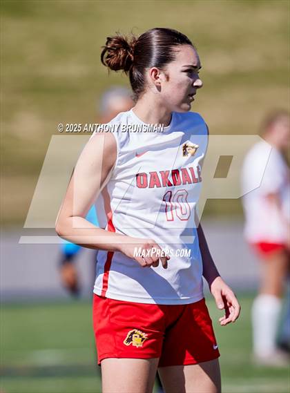 Thumbnail 1 in Roseville vs. Oakdale (CIF SJS D3 Final) photogallery.