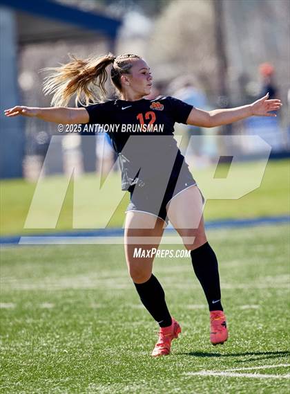 Thumbnail 3 in Roseville vs. Oakdale (CIF SJS D3 Final) photogallery.