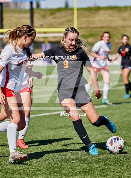 Thumbnail 3 in Roseville vs. Oakdale (CIF SJS D3 Final) photogallery.