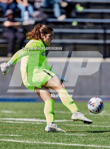 Thumbnail 3 in Roseville vs. Oakdale (CIF SJS D3 Final) photogallery.