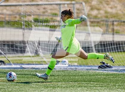 Thumbnail 3 in Roseville vs. Oakdale (CIF SJS D3 Final) photogallery.