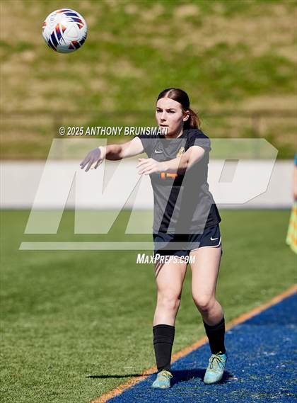 Thumbnail 2 in Roseville vs. Oakdale (CIF SJS D3 Final) photogallery.