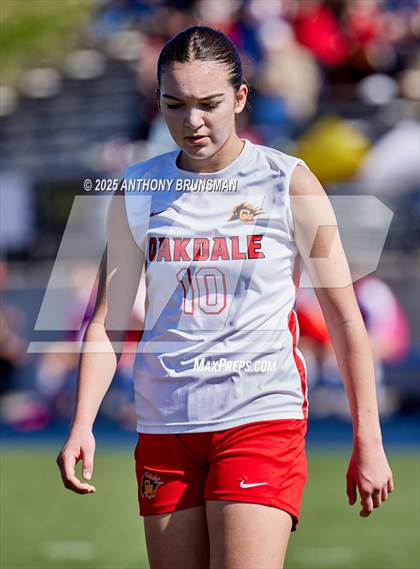 Thumbnail 3 in Roseville vs. Oakdale (CIF SJS D3 Final) photogallery.