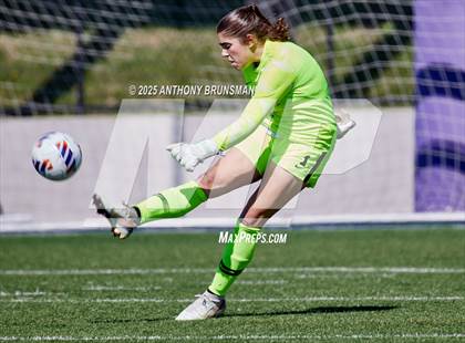 Thumbnail 3 in Roseville vs. Oakdale (CIF SJS D3 Final) photogallery.
