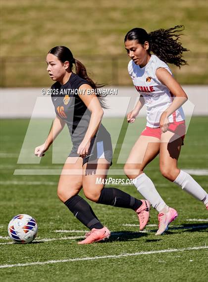 Thumbnail 3 in Roseville vs. Oakdale (CIF SJS D3 Final) photogallery.