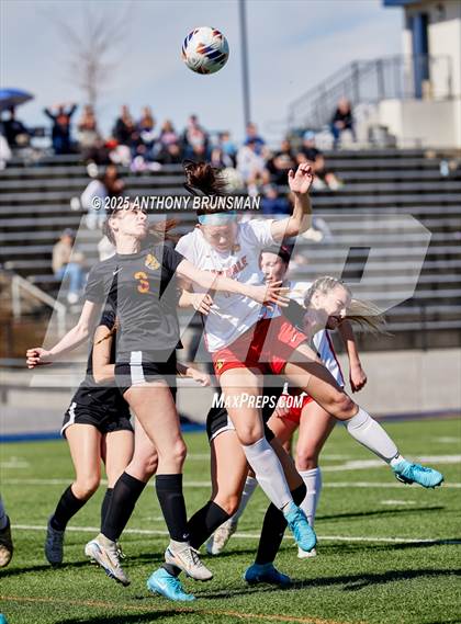 Thumbnail 1 in Roseville vs. Oakdale (CIF SJS D3 Final) photogallery.