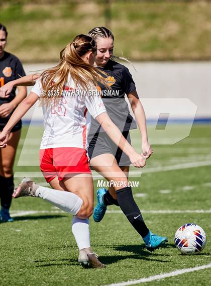 Thumbnail 3 in Roseville vs. Oakdale (CIF SJS D3 Final) photogallery.