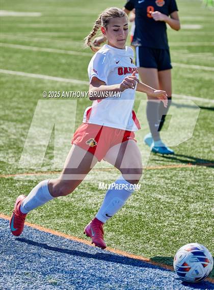 Thumbnail 1 in Roseville vs. Oakdale (CIF SJS D3 Final) photogallery.