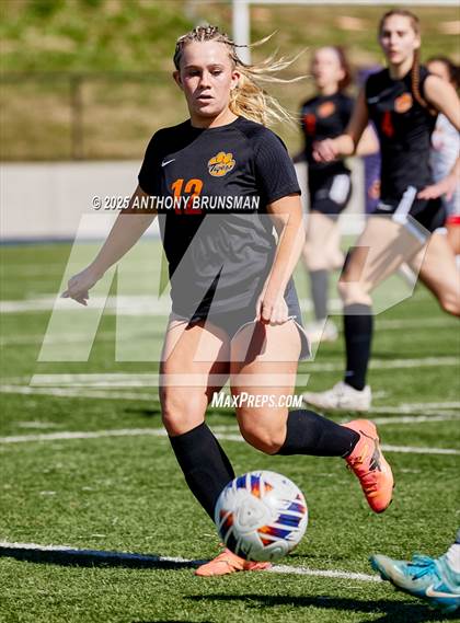 Thumbnail 2 in Roseville vs. Oakdale (CIF SJS D3 Final) photogallery.