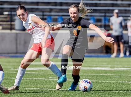 Thumbnail 3 in Roseville vs. Oakdale (CIF SJS D3 Final) photogallery.
