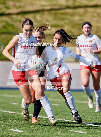 Thumbnail 2 in Roseville vs. Oakdale (CIF SJS D3 Final) photogallery.