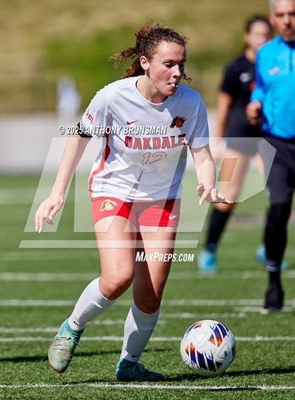 Thumbnail 2 in Roseville vs. Oakdale (CIF SJS D3 Final) photogallery.