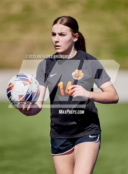 Thumbnail 3 in Roseville vs. Oakdale (CIF SJS D3 Final) photogallery.