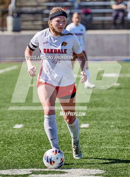 Thumbnail 3 in Roseville vs. Oakdale (CIF SJS D3 Final) photogallery.