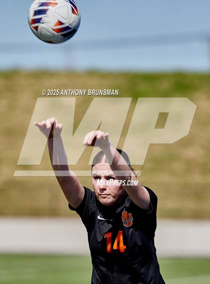 Thumbnail 2 in Roseville vs. Oakdale (CIF SJS D3 Final) photogallery.