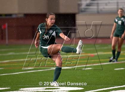 Thumbnail 3 in Scotts Valley vs. Sacred Heart Cathedral (CIF CCS D3 Quarterfinal) photogallery.