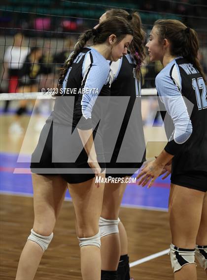 Thumbnail 3 in Valor Christian vs. Grandview (CHSAA 5A Second Round) photogallery.
