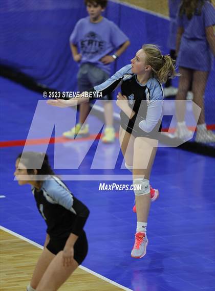 Thumbnail 2 in Valor Christian vs. Grandview (CHSAA 5A Second Round) photogallery.