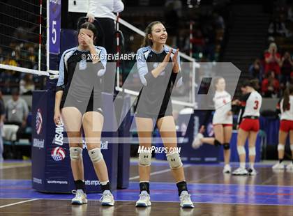 Thumbnail 3 in Valor Christian vs. Grandview (CHSAA 5A Second Round) photogallery.
