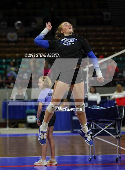 Thumbnail 1 in Valor Christian vs. Grandview (CHSAA 5A Second Round) photogallery.