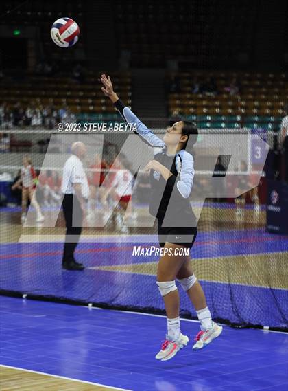 Thumbnail 2 in Valor Christian vs. Grandview (CHSAA 5A Second Round) photogallery.