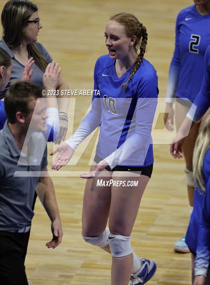 Thumbnail 1 in Valor Christian vs. Grandview (CHSAA 5A Second Round) photogallery.