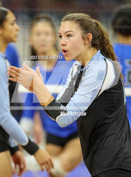 Thumbnail 3 in Valor Christian vs. Grandview (CHSAA 5A Second Round) photogallery.