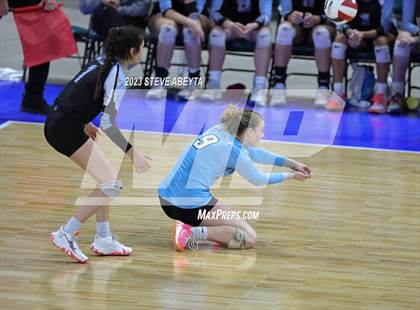 Thumbnail 3 in Valor Christian vs. Grandview (CHSAA 5A Second Round) photogallery.