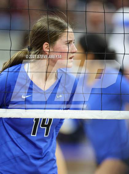Thumbnail 1 in Valor Christian vs. Grandview (CHSAA 5A Second Round) photogallery.