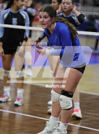 Thumbnail 3 in Valor Christian vs. Grandview (CHSAA 5A Second Round) photogallery.
