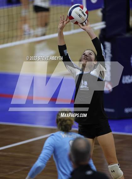 Thumbnail 1 in Valor Christian vs. Grandview (CHSAA 5A Second Round) photogallery.