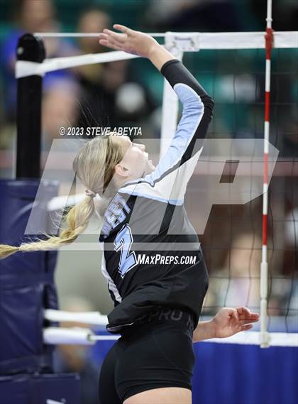 Thumbnail 1 in Valor Christian vs. Grandview (CHSAA 5A Second Round) photogallery.
