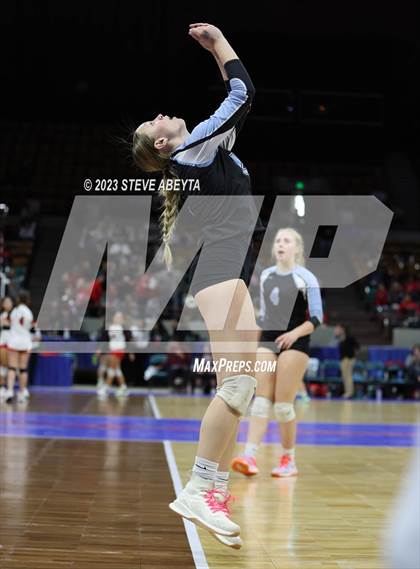 Thumbnail 2 in Valor Christian vs. Grandview (CHSAA 5A Second Round) photogallery.