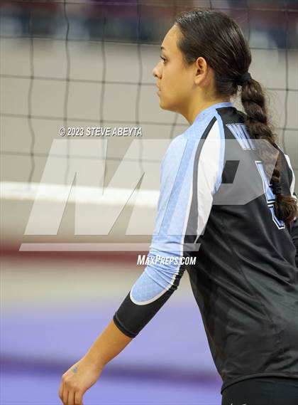 Thumbnail 1 in Valor Christian vs. Grandview (CHSAA 5A Second Round) photogallery.