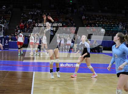 Thumbnail 2 in Valor Christian vs. Grandview (CHSAA 5A Second Round) photogallery.