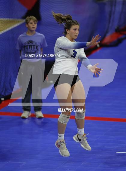 Thumbnail 1 in Valor Christian vs. Grandview (CHSAA 5A Second Round) photogallery.