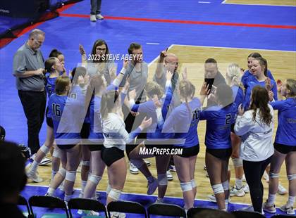 Thumbnail 1 in Valor Christian vs. Grandview (CHSAA 5A Second Round) photogallery.
