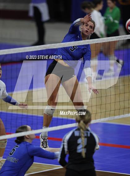 Thumbnail 3 in Valor Christian vs. Grandview (CHSAA 5A Second Round) photogallery.