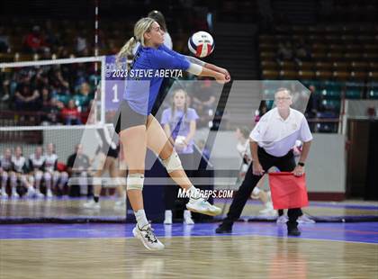 Thumbnail 1 in Valor Christian vs. Grandview (CHSAA 5A Second Round) photogallery.