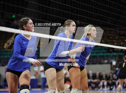 Thumbnail 2 in Valor Christian vs. Grandview (CHSAA 5A Second Round) photogallery.