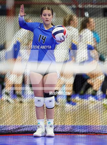 Thumbnail 1 in Valor Christian vs. Grandview (CHSAA 5A Second Round) photogallery.