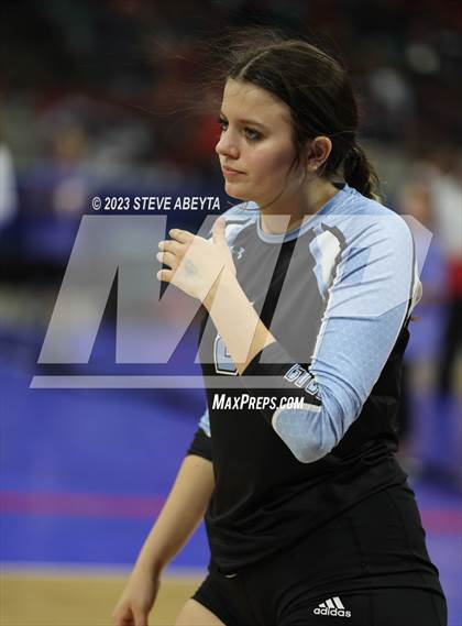 Thumbnail 2 in Valor Christian vs. Grandview (CHSAA 5A Second Round) photogallery.